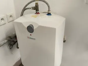 Pronájem obchodního prostoru, Lovosice, Dlouhá, 18 m2
