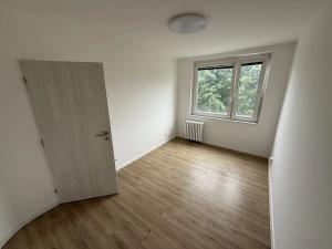Pronájem bytu 2+kk, Praha - Stodůlky, Trávníčkova, 44 m2
