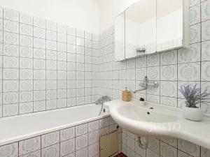 Prodej bytu 4+1, Praha - Michle, Pobočná, 72 m2