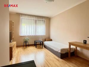 Pronájem bytu 2+kk, Praha - Košíře, Lovčenská, 60 m2