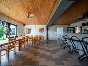 Prodej vícegeneračního domu, Trhové Sviny, 379 m2