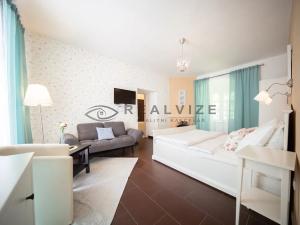 Prodej ubytování, Nové Hrady, 880 m2