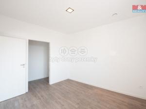 Pronájem bytu 2+kk, Hradec Králové - Kukleny, Pražská třída, 55 m2
