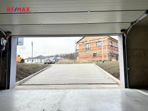 Pronájem garážového stání, Kladno, Štěpána Rautenstraucha, 13 m2