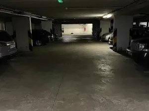 Pronájem garážového stání, Praha - Záběhlice, Záběhlická, 12 m2