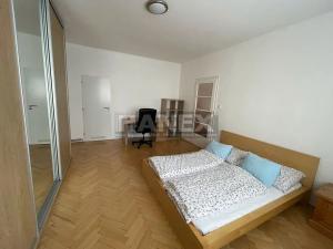 Pronájem bytu 2+kk, Praha - Nusle, Na Pankráci, 56 m2