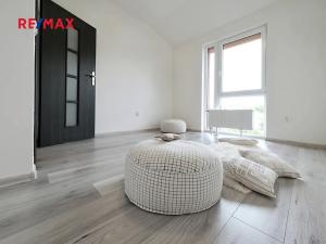 Pronájem rodinného domu, Nelahozeves, V Cihelnách, 124 m2