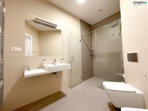 Pronájem bytu 2+kk, Praha - Holešovice, Ovenecká, 66 m2