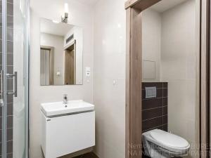 Pronájem bytu 1+kk, Praha - Vršovice, Petrohradská, 30 m2