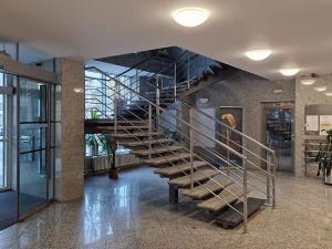 Pronájem obchodního prostoru, Znojmo, náměstí Svobody, 29 m2