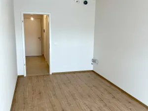 Prodej bytu 1+kk, Praha - Hostavice, Českobrodská, 31 m2