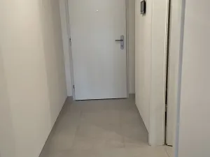 Prodej bytu 1+kk, Praha - Hostavice, Českobrodská, 31 m2