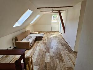Pronájem bytu 2+1, Březová, Odborářů, 65 m2