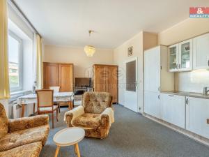 Pronájem bytu 2+kk, Praha, U kříže, 37 m2