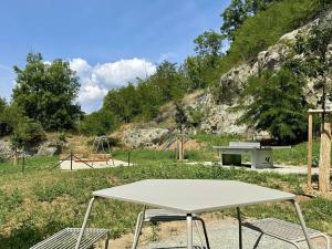 Pronájem bytu 2+kk, Brno, Bystrcká, 68 m2