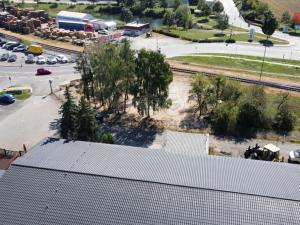 Pronájem obchodního prostoru, Chrášťany, U Cihelny, 100 m2