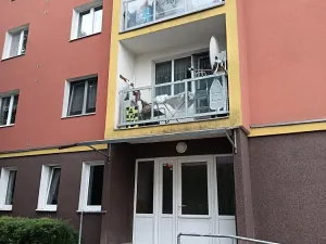 Prodej bytu 2+1, Karlovy Vary, Krymská, 54 m2
