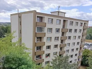 Prodej bytu 2+1, Karlovy Vary, Krymská, 54 m2