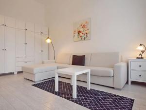 Pronájem bytu 1+kk, Praha - Dejvice, Lindleyova, 98 m2