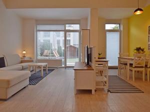 Pronájem bytu 1+kk, Praha - Dejvice, Lindleyova, 98 m2