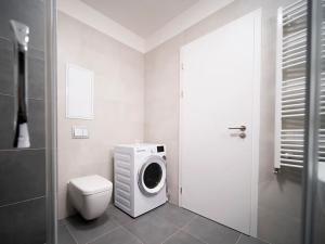 Pronájem bytu 1+kk, Praha - Hlubočepy, Vítové, 34 m2