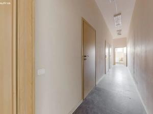 Prodej výrobních prostor, Praha - Ruzyně, Huťská, 1000 m2