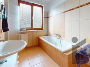 Prodej rodinného domu, Praha - Hostivař, Hornoměcholupská, 537 m2