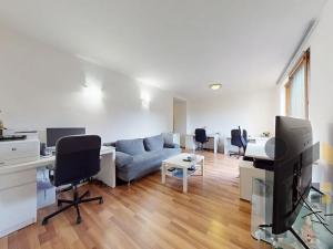 Prodej rodinného domu, Praha - Hostivař, Hornoměcholupská, 537 m2