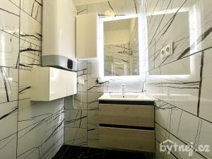 Pronájem bytu 2+kk, Olomouc, Blahoslavova, 54 m2