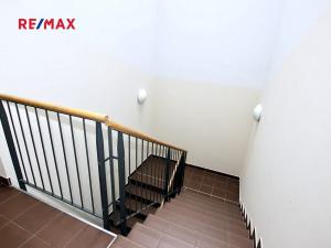 Pronájem bytu 1+kk, Praha - Kbely, Pod Nouzovem, 32 m2