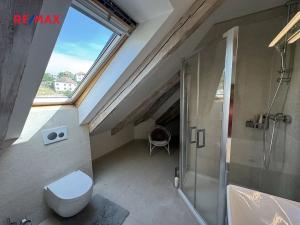 Pronájem bytu 1+kk, Praha - Smíchov, Pod Závěrkou, 104 m2