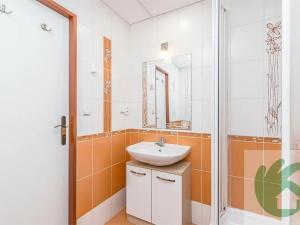 Pronájem bytu 2+kk, Neratovice, nám. Republiky, 50 m2
