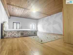 Pronájem bytu 4+kk, Kroměříž, Riegrovo náměstí, 148 m2