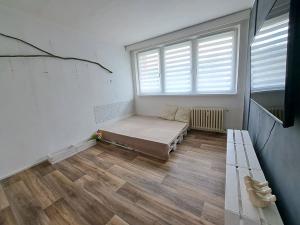 Pronájem bytu 1+1, Zlín, Díly IV, 36 m2