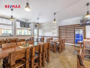Prodej obchodního prostoru, Čelákovice, Rumunská, 794 m2