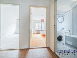 Pronájem bytu 3+1, Praha - Karlín, Sokolovská, 73 m2