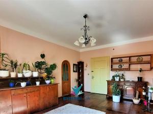 Prodej rodinného domu, Dubí, 370 m2