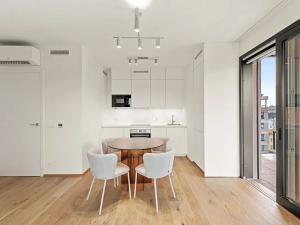 Pronájem bytu 3+kk, Praha - Modřany, Československého exilu, 59 m2