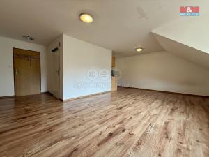 Pronájem bytu 1+kk, Kladno - Švermov, Havlíčkovo nám., 38 m2
