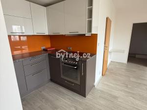 Pronájem bytu 2+kk, Praha - Záběhlice, Mikanova, 46 m2