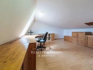 Prodej rodinného domu, Chvaletice, Budovatelů, 350 m2