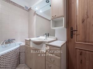 Prodej rodinného domu, Chvaletice, Budovatelů, 350 m2