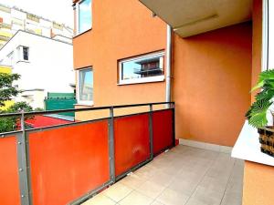Pronájem bytu 2+kk, Praha - Vysočany, Pod Harfou, 47 m2
