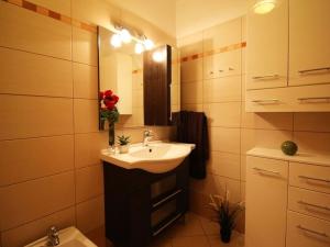 Pronájem bytu 2+kk, Praha - Záběhlice, Trenčínská, 48 m2