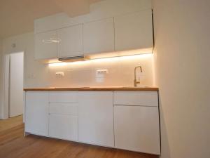 Pronájem bytu 2+kk, Praha - Řepy, Na moklině, 51 m2