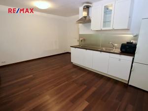 Pronájem bytu 1+kk, Praha - Michle, Magistrů, 30 m2