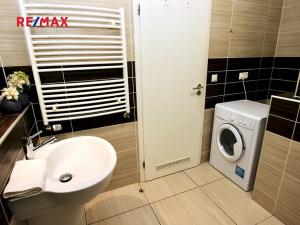 Pronájem bytu 1+kk, Praha - Michle, Magistrů, 30 m2