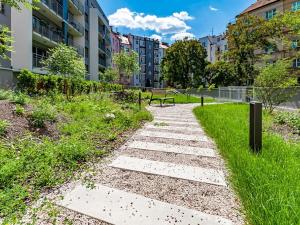 Pronájem bytu 1+kk, Praha - Vysočany, Bassova, 29 m2