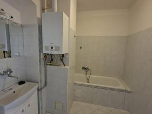 Pronájem bytu 2+1, Olomouc, Dobrovského, 78 m2