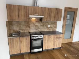 Pronájem bytu 1+kk, Praha - Hlubočepy, Kurandové, 33 m2